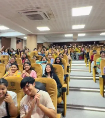 Students in an auditorium at GD Goenka Public School, Siliguri, during the Plogwarts talk.
